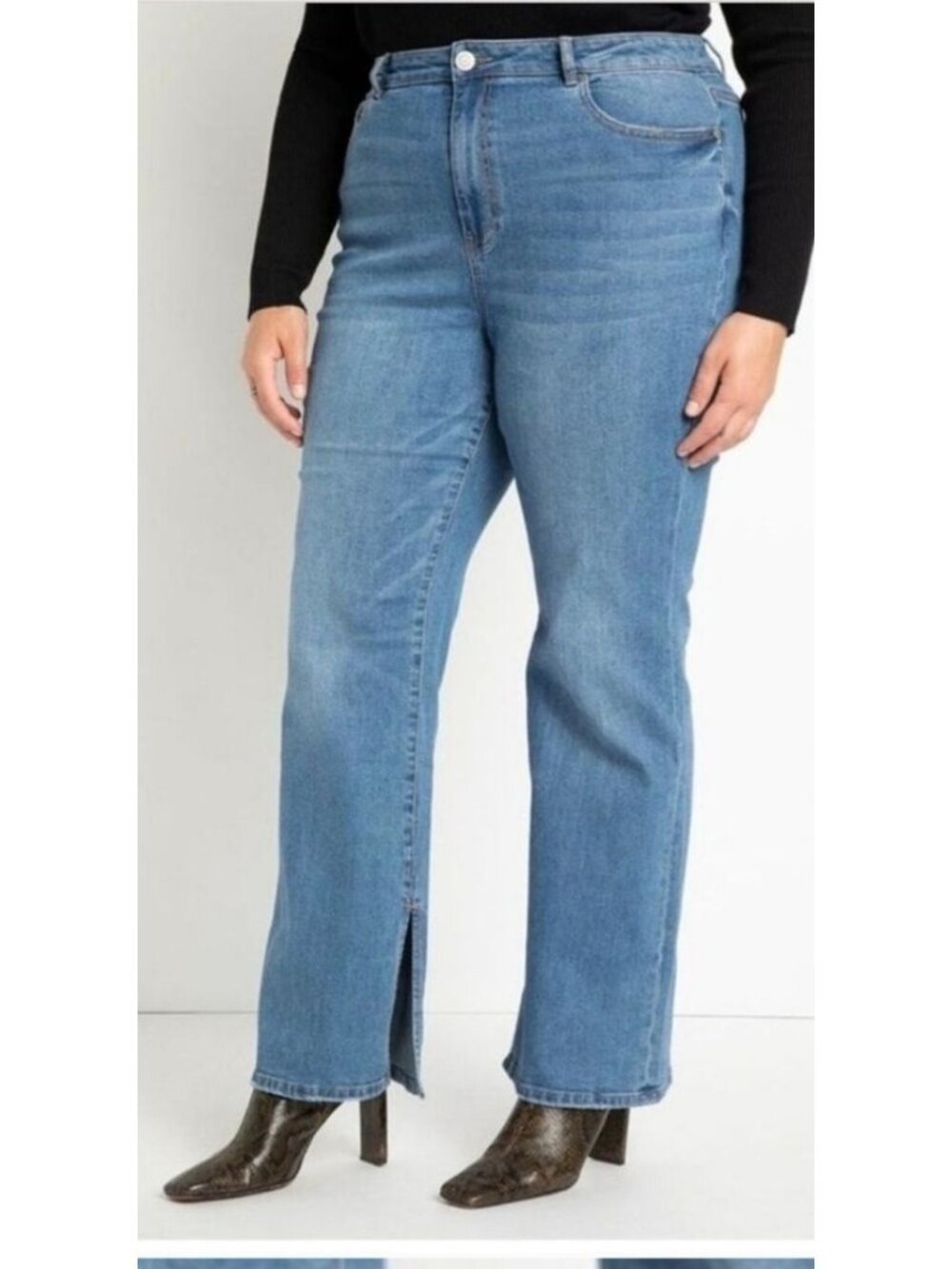 Eloquii Flare Leg Medium Wash Denim Jeans with Split Leg Size 24 NWT